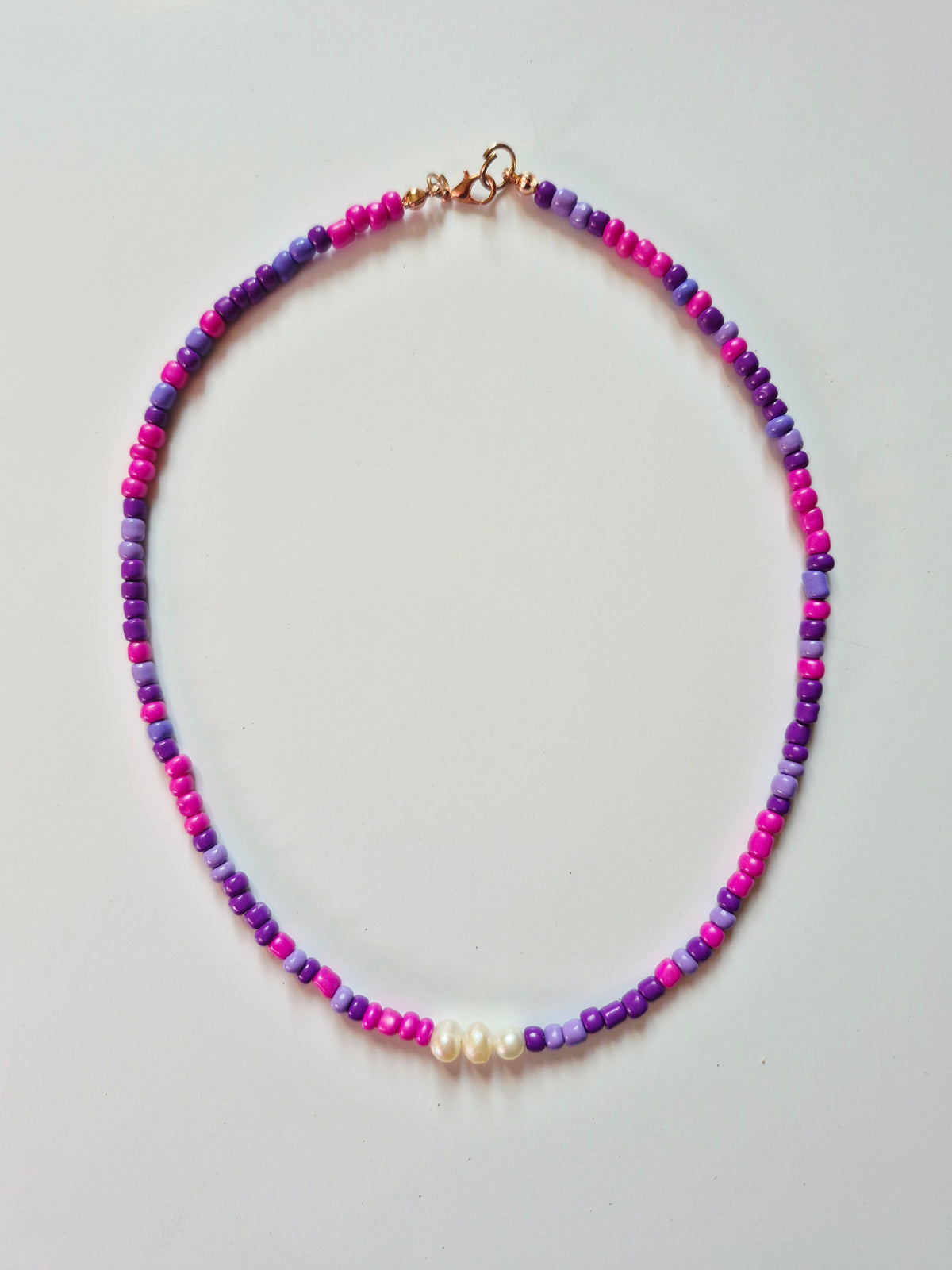 Collar de Mostacillas de Colores y Perlas de Río