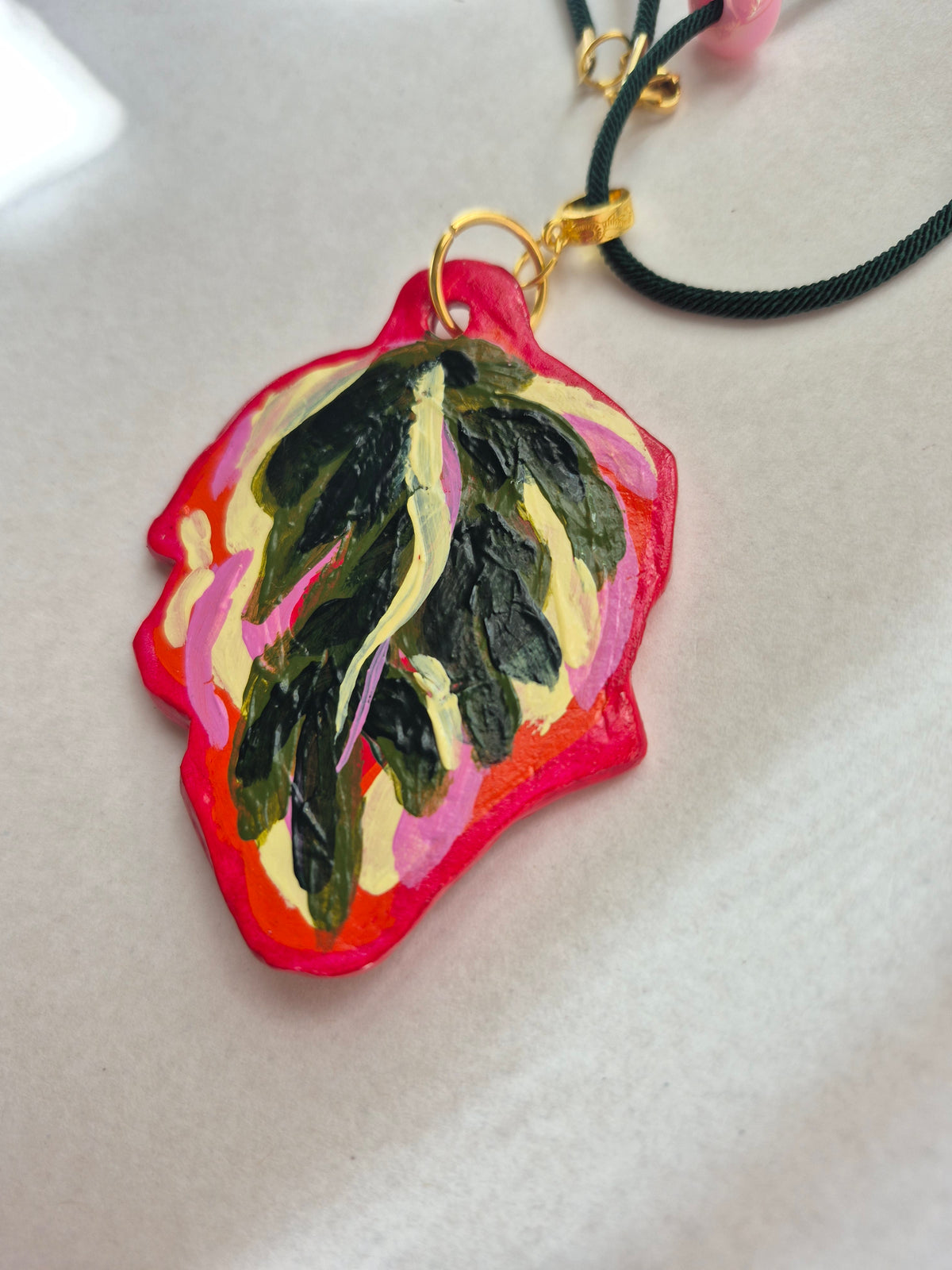 Collar hoja colores