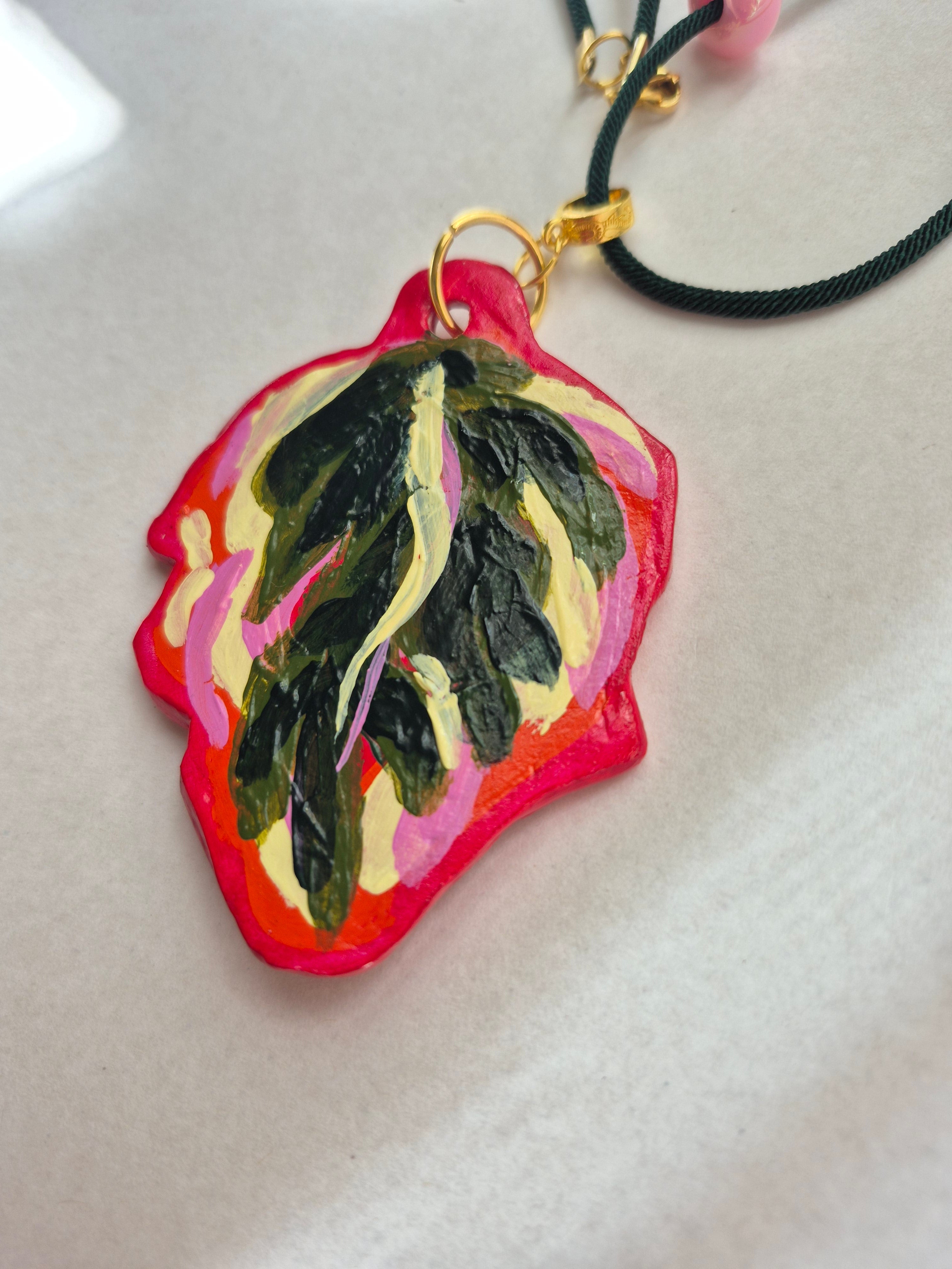 Collar hoja colores