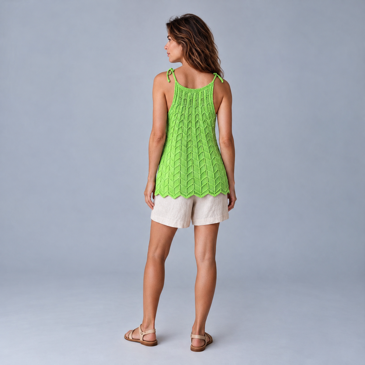Polera tejida verde lima para mujer con tirantes para anudar