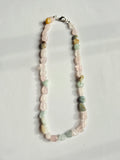 Collar piedras pasteles