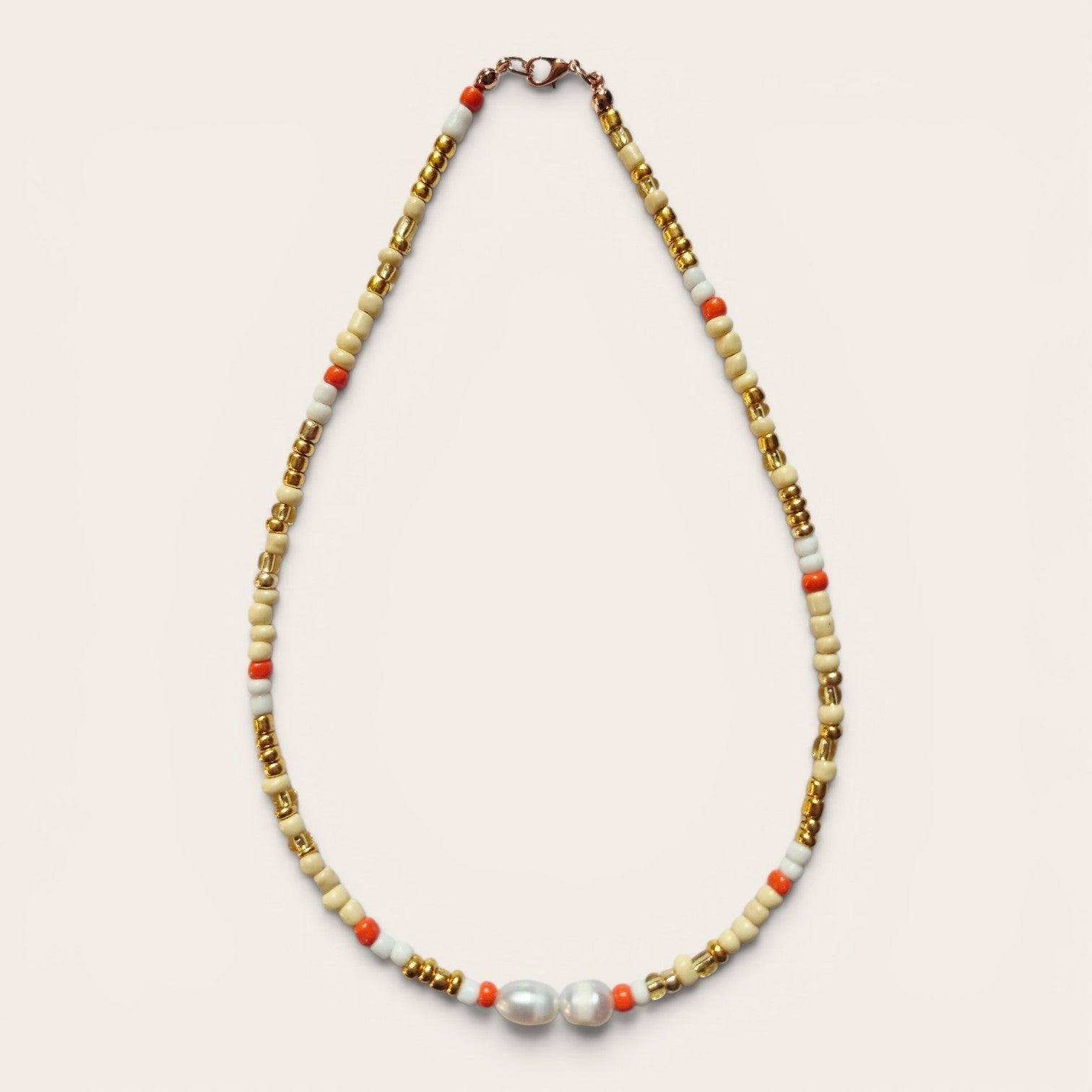 Collar mostacillas