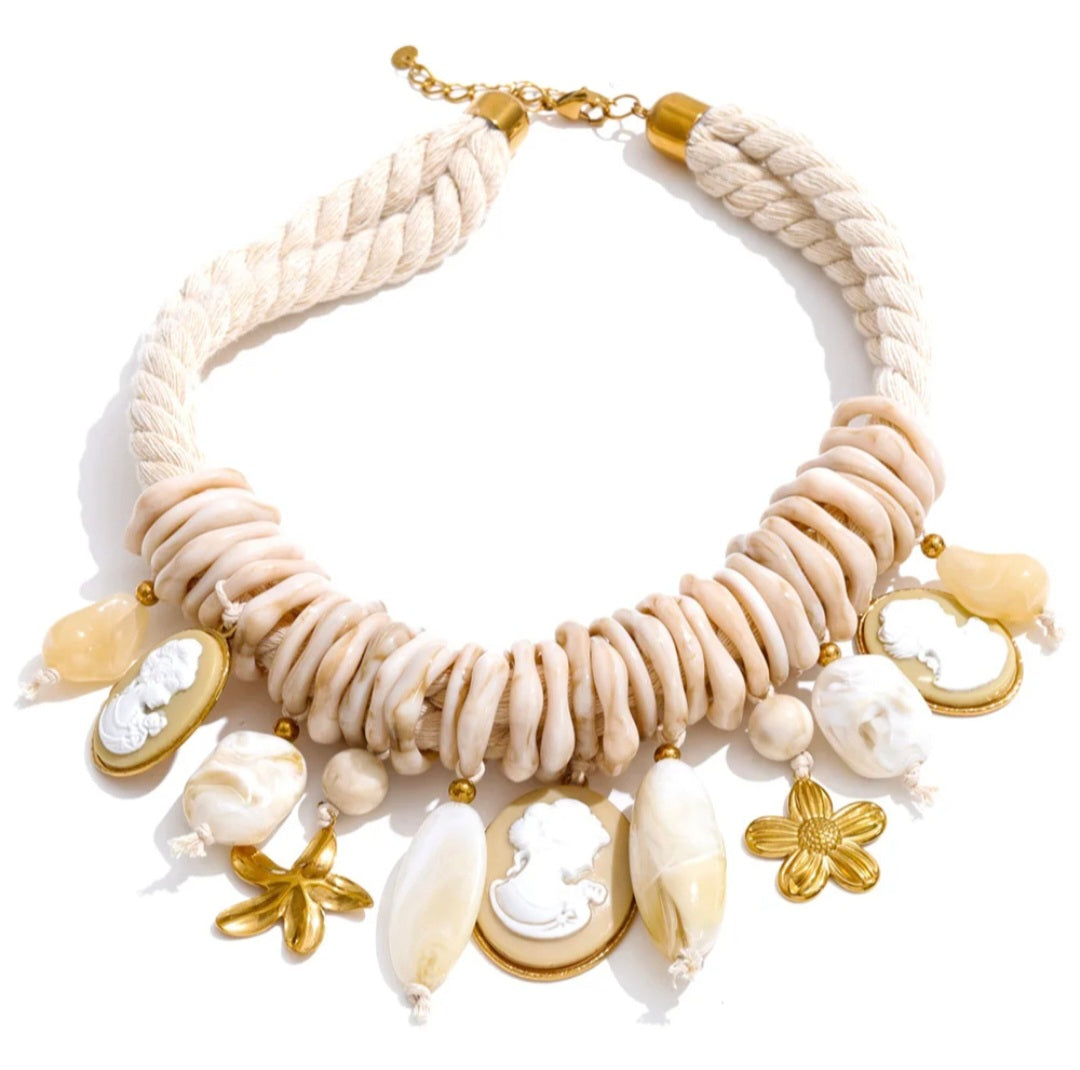 Collar boho camafeos y flores