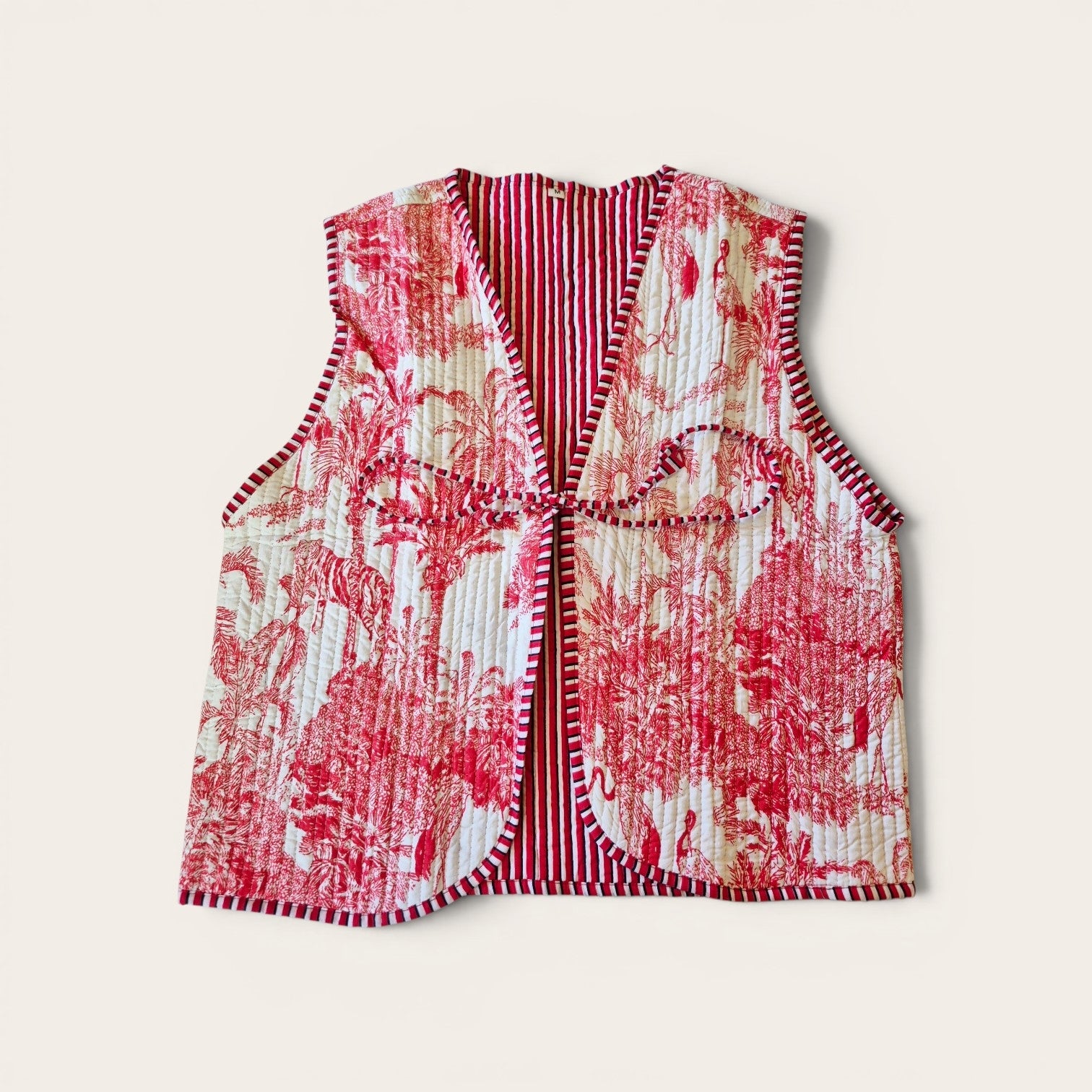 Vest rojo y blanco