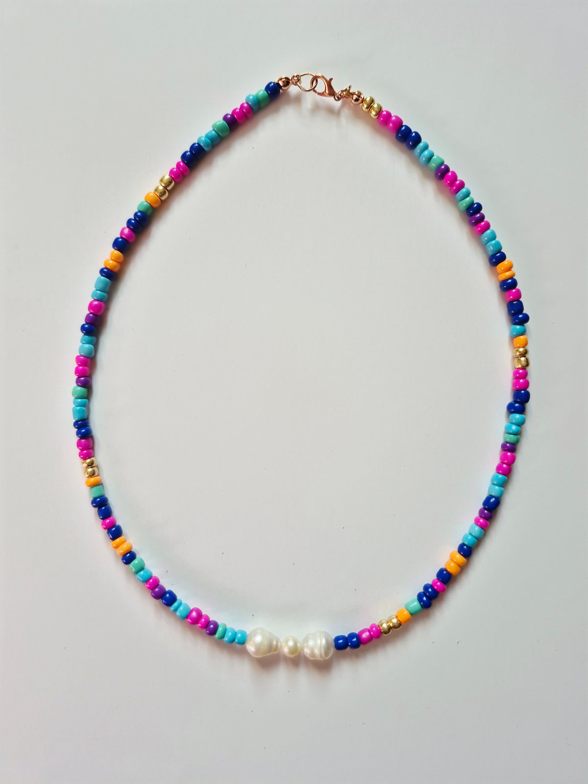 Collar de Mostacillas de Colores y Perlas de Río