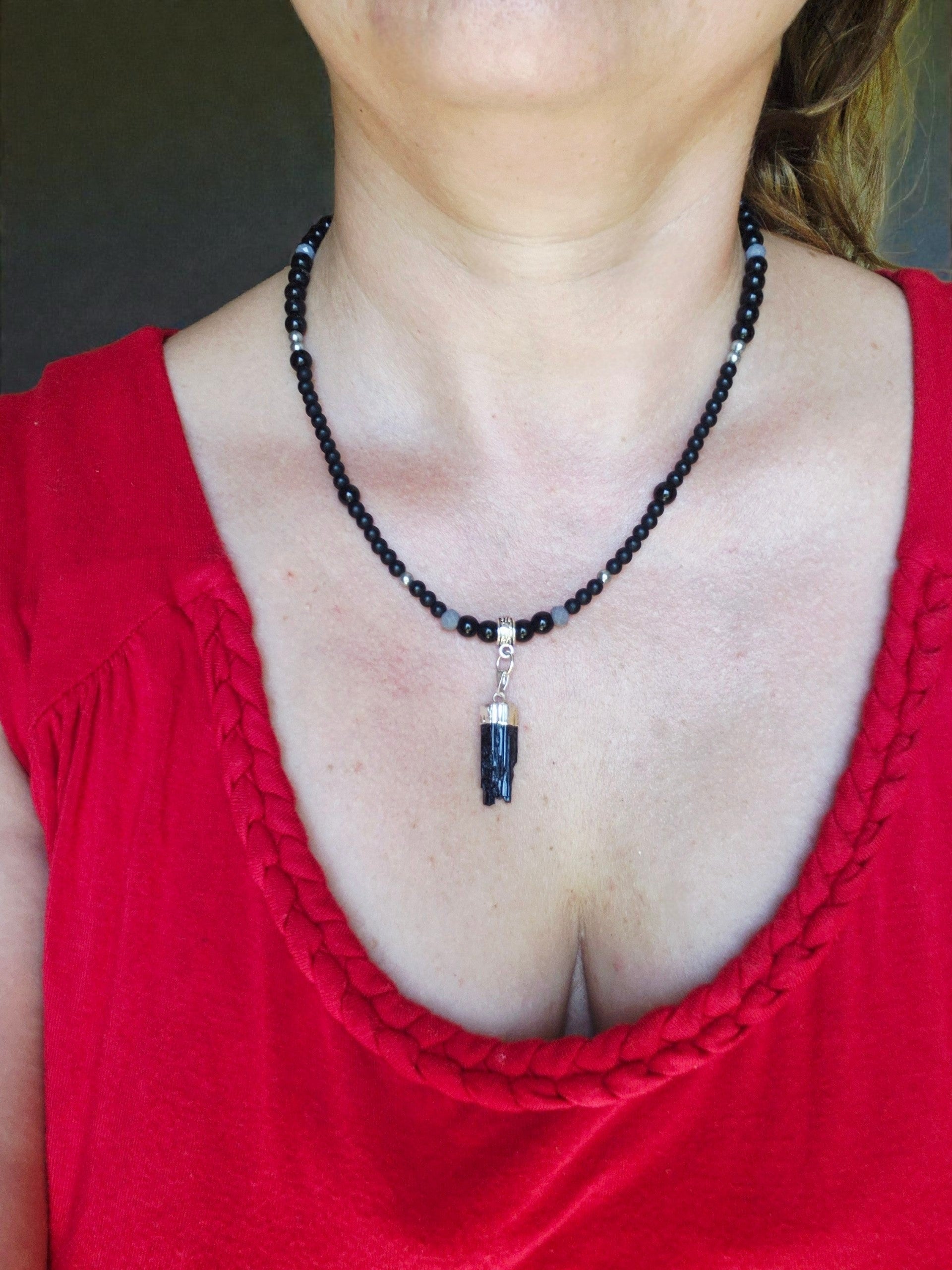 Collar turmalina negra