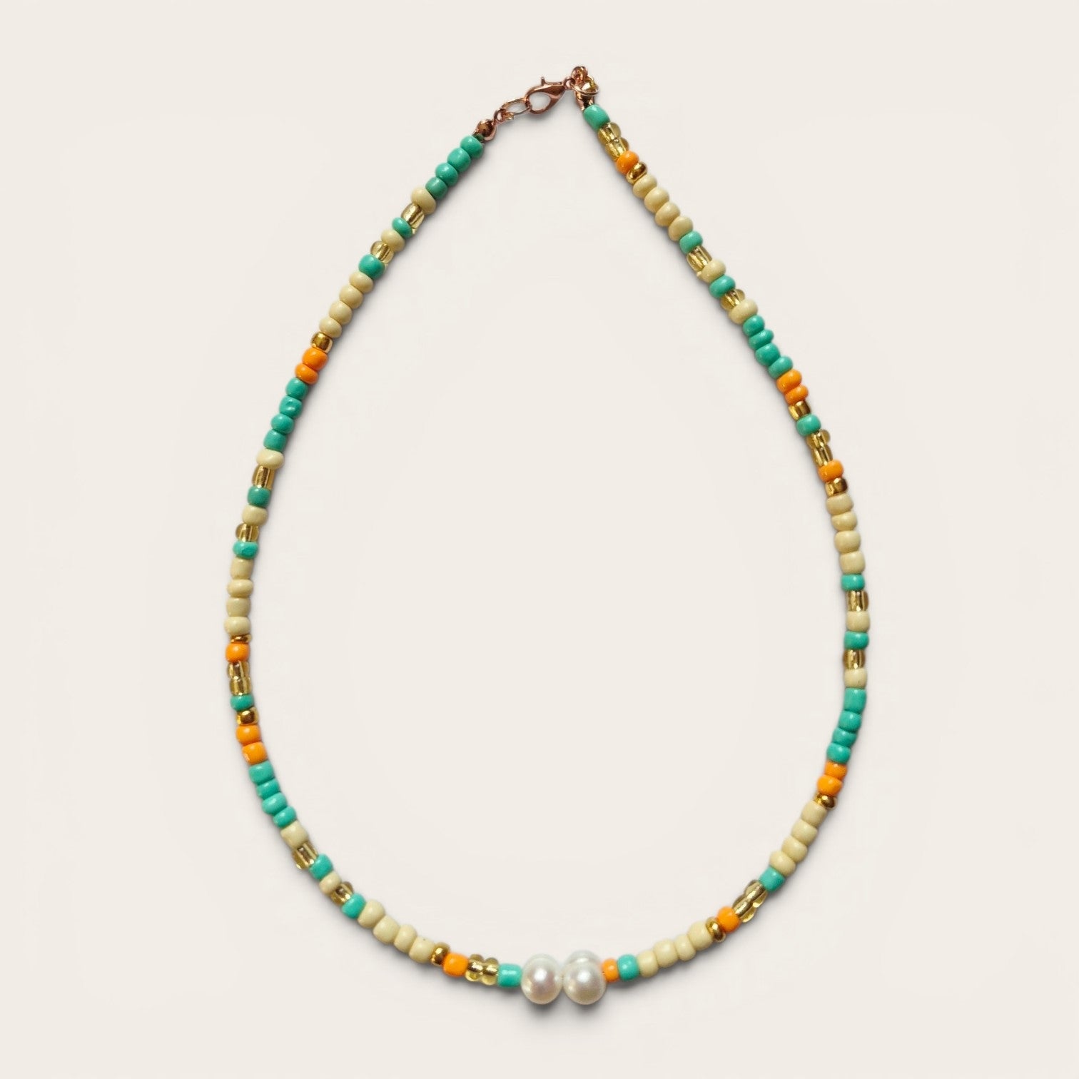 Collar mostacillas
