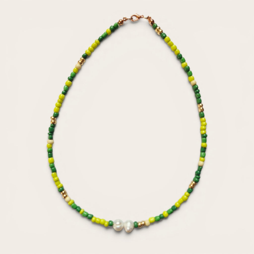 Collar mostacillas