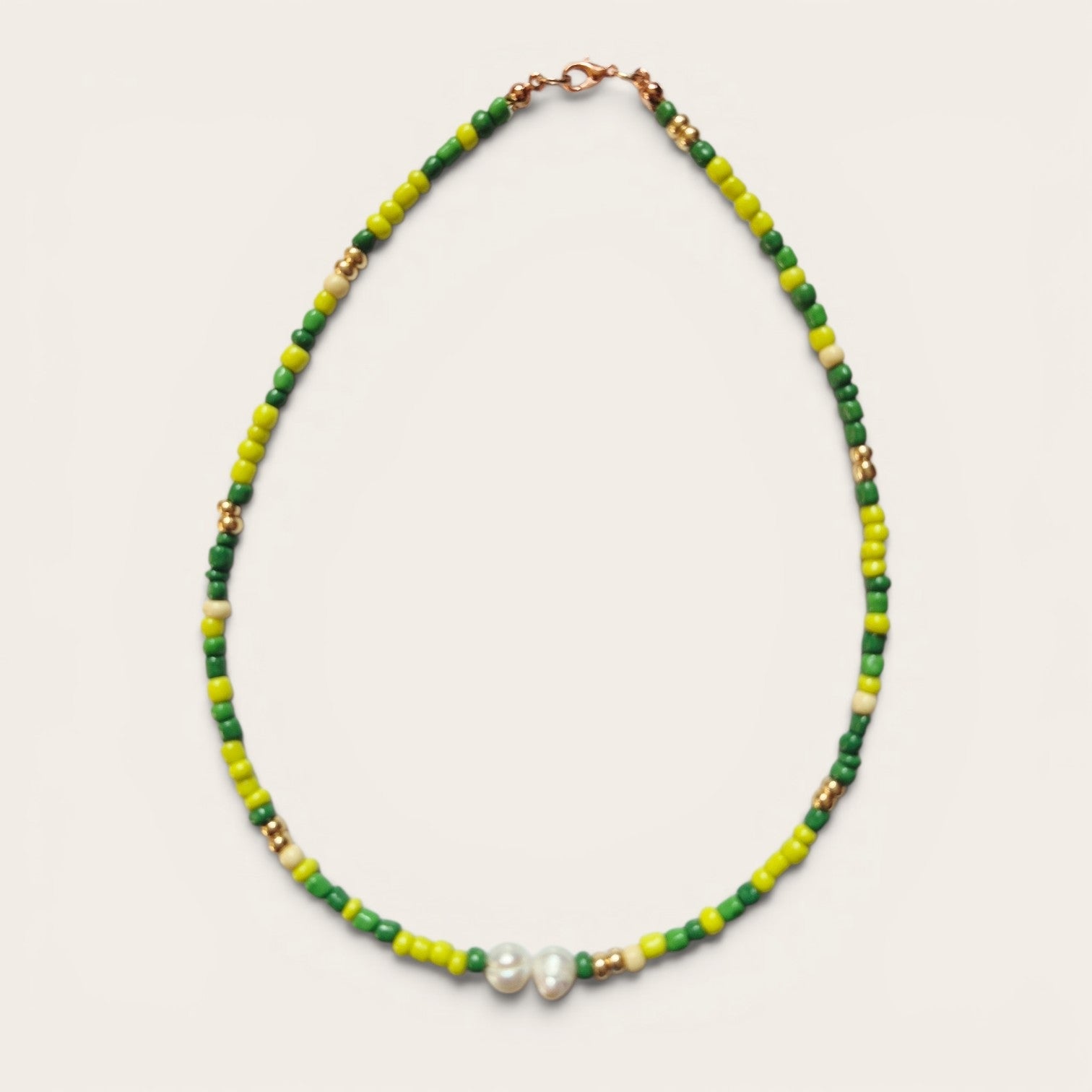 Collar mostacillas