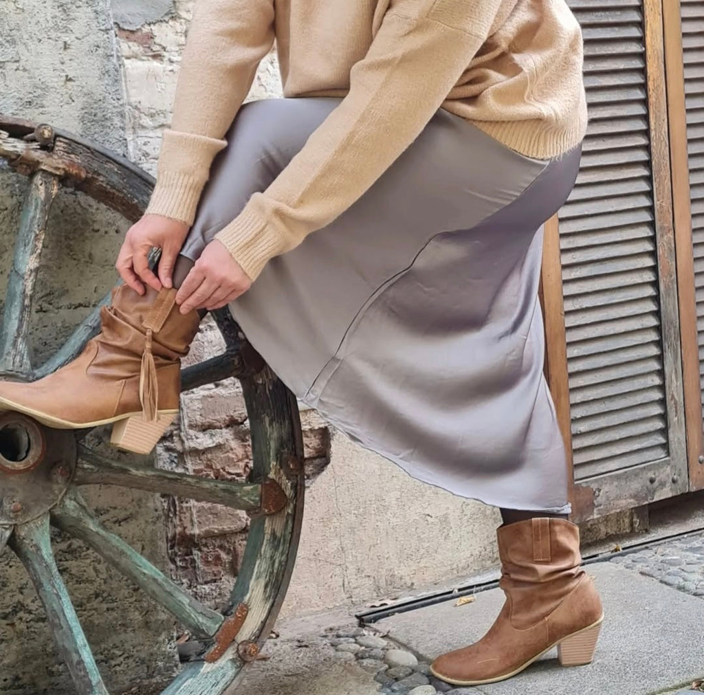 Falda satinada